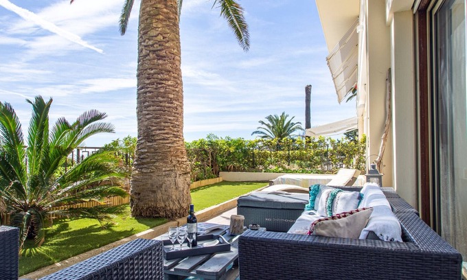 Pointe Croisette Condominio | Mouré Rouge : Appartement 3 chambres avec piscine privée, jardin et parking