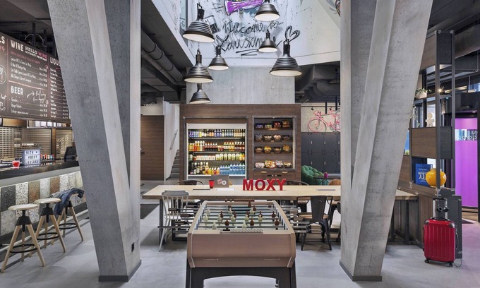 Lausanne Center Hotel | Moxy Lausanne City