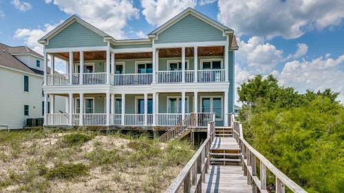 North Litchfield Beach Casa | Mr, Bugs Summer House home by Peace Vacations