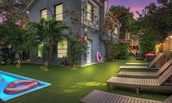 Little Havana Villa | Mr Purple House | Pool+Hot Tub | Little Havana