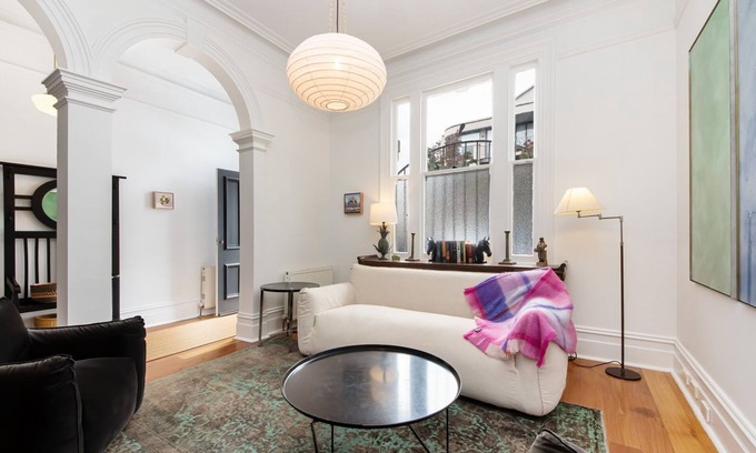Richmond Casa | Mrs Stanley in Richmond