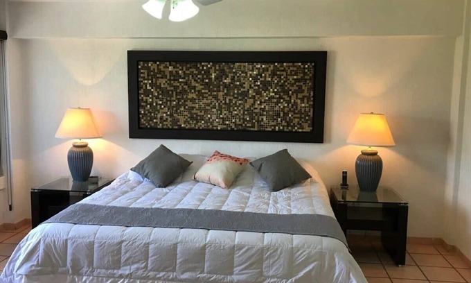Downtown Queretaro Apartamento | +MS +Espaciosa Suite +Zona Centro +Col. El Prado