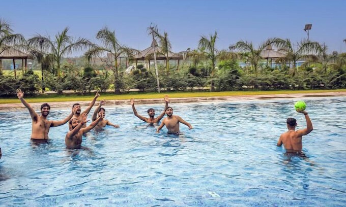 Ghaziabad Hotel | MST Farm & Resort