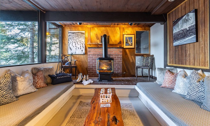 Olympic Valley Casa | Mt. Jola by AvantStay | A 5-minute walk away to Palisades and lifts.