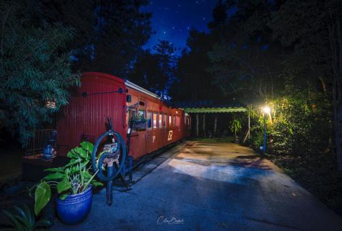 Mount Nebo Casa | Mt Nebo Railway Carriage and Chalet