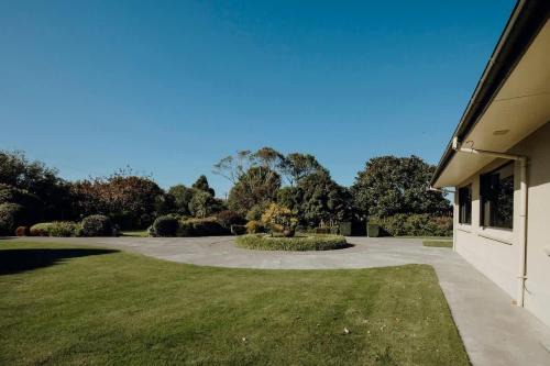 Okaiawa Apartamento | Mt Taranaki Vista - rural escape with scenic views