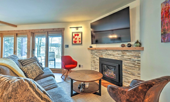 Dillon Condominio | Mtn/Lake Views & 3 Mi to Skiing: Dillon Condo