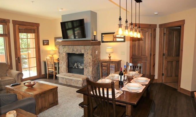 Breckenridge Condominio | Unidad de esquina Mountain Thunder Lodge 2BR / 2BA - Ski In / Gondola Out - Walk to Town