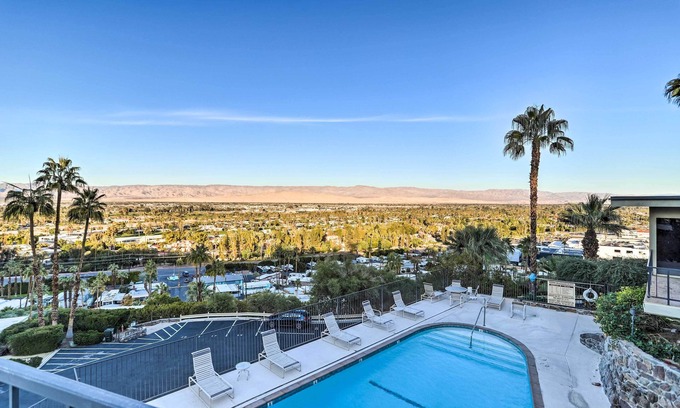 Araby Condominio | Mtn-View Balcony + Pool Access: Palm Springs Gem