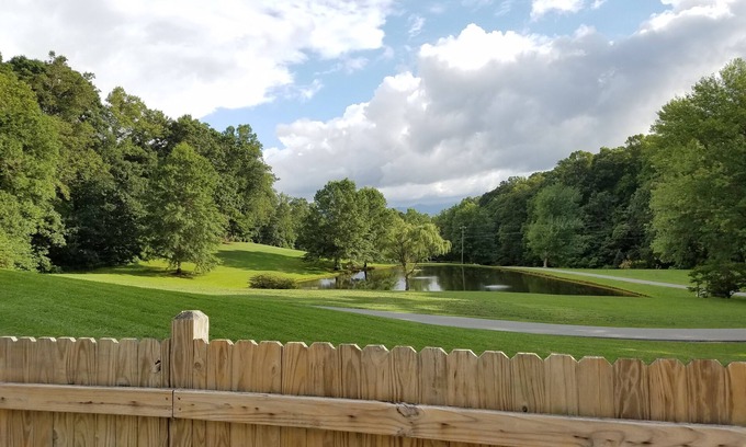 Candler Casa | Vistas al monte cerca de Asheville con piscina al aire libre en el suelo
