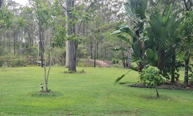 Yandaran Apartamento | Mudhouse Manor - Rural Retreat. Pet friendly acreage.