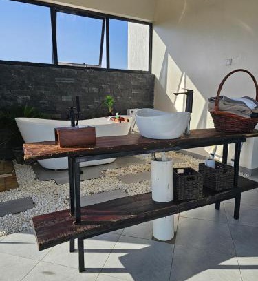 Entebbe Apartamento | Muguet by Ibiscot