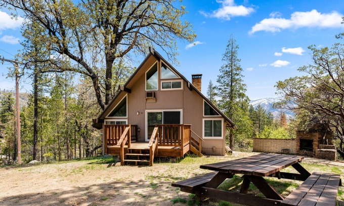 North Fork Cabina | Muir Cabin at Noma Resorts