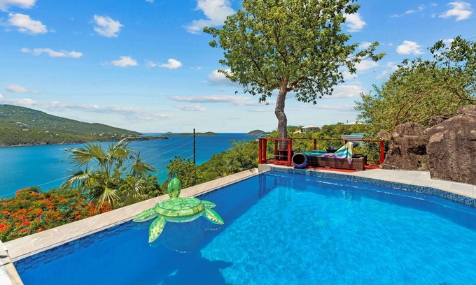Peterborg Villa | Minutes to Magens Bay - POOL - Views - Dining