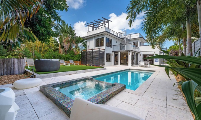 Barrier Island Casa | Multi-Level Beach Estate With Heated Pool!!