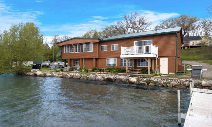 Mayfield Casa | Multi-unit with lake access and stunning views