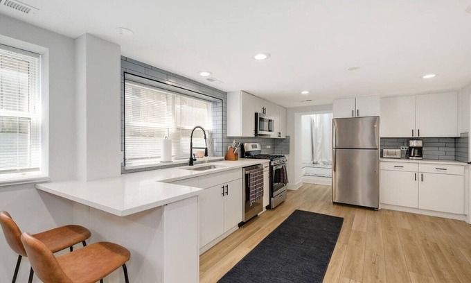 Bucktown Casa | MultiManor: A Renovated Bucktown Coach House