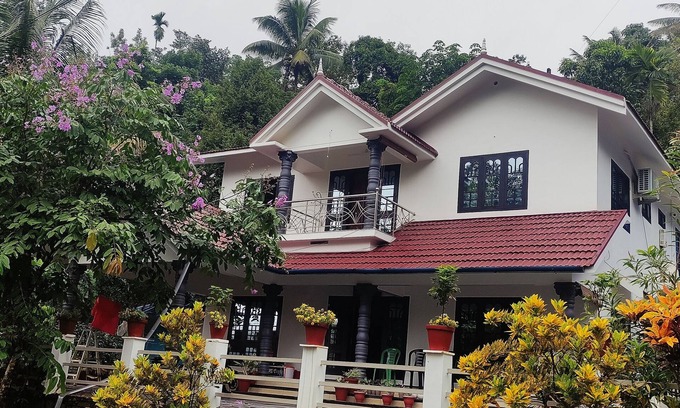Devikolam Casa | Munnar Village Homes - A pure Village Home Stay