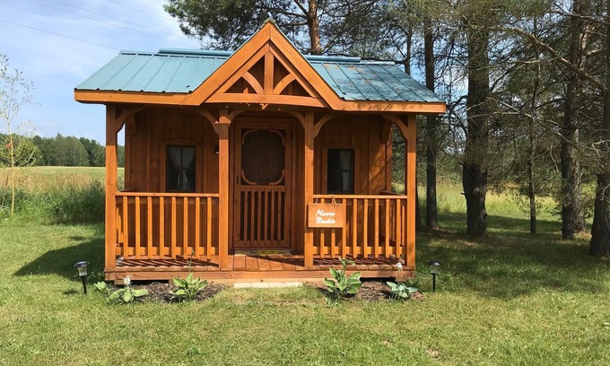 Hepworth Casa | Munro Glamping Bunkie, Hepworth, 3 Wooded Acres