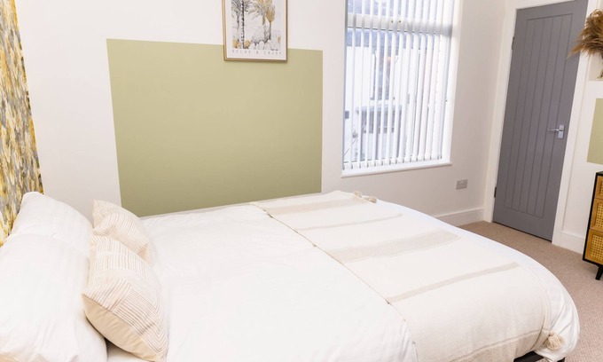 Redcar Casa | Muriel Retreat - Free Parking, Fast Wifi, SmartTV with Netflix by Yoko Property