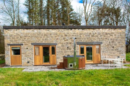 Llanddaniel Fab Casa | Murmur y Coed