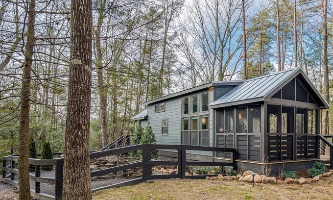 Monteagle Cabina | Muse at Monteagle at The Retreat at Deer Lick Falls