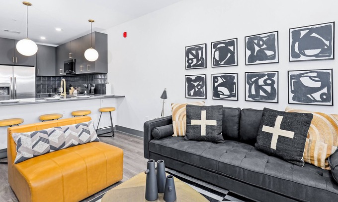 Rolling Mill Hill Condominio | Muse | Contemporary 5th-floor condo with fast WiFi, gym & great location