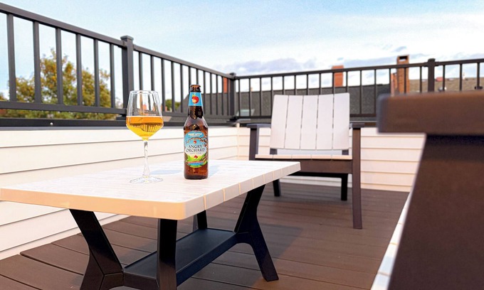 Portsmouth Apartamento | Music City Vibe ~ Luxe ~ PVT Deck ~ DWTN ~ <2min to MKT SQ