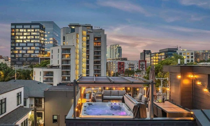 Music Row Casa | Music Row - Luxury Home w/5 en-suites!