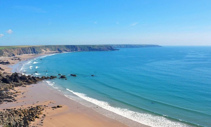 St Ishmaels Cabaña | Musselwick House, holiday property St Ishmaels, Near Dale, Sleeps 8, 4 bedrooms, bathrooms
