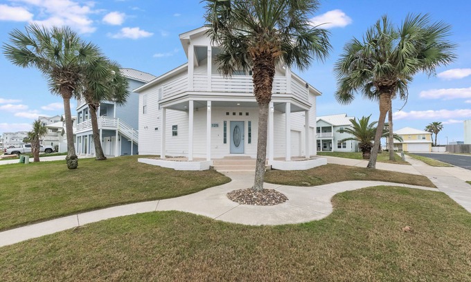 Port Aransas Casa | Mustang Island vacation home, access to beach & community pool