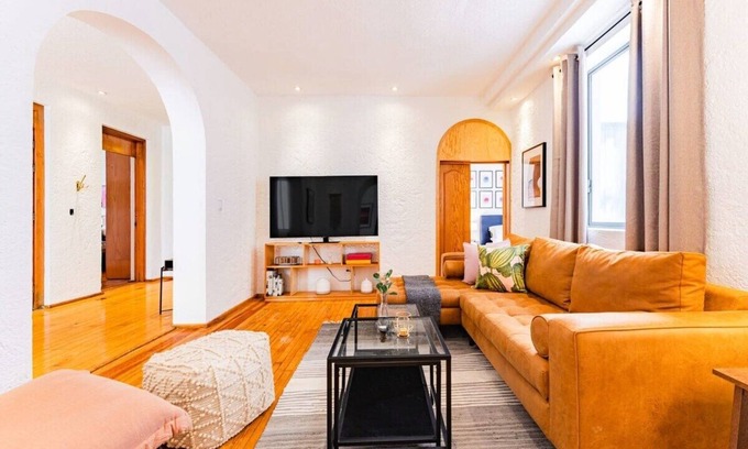 Roma Norte Condominio | Mustard & Pink City Pad, Walk to Medellin Market