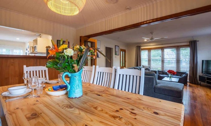 Rotorua Casa | Mutts, MTBs & Mud Pools | Central & Pet Friendly!