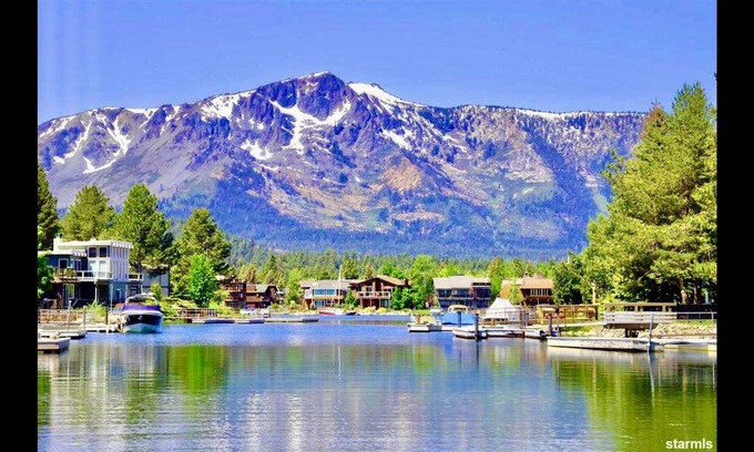 Camp Richardson Casa | MV22 30 night minimum Alpine South Lake Tahoe Home with Tahoe Keys Amenities!