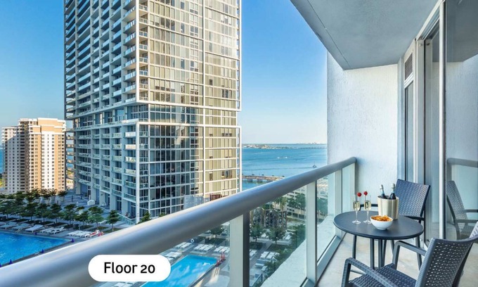 Downtown Miami Apartamento | W UNIDAD PRIVADA, DISEÑO, PISCINA, VISTAS AL OCÉANO Y AL RÍO, GRATIS: PISCINA, SPA, GIMNASIO, WI-FI