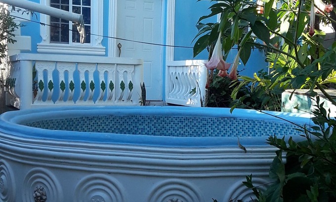 Santa Cruz Casa | Mi lugar es casa con jacuzzi cerca de YSFall. Black River Safari. Bar Pelican.