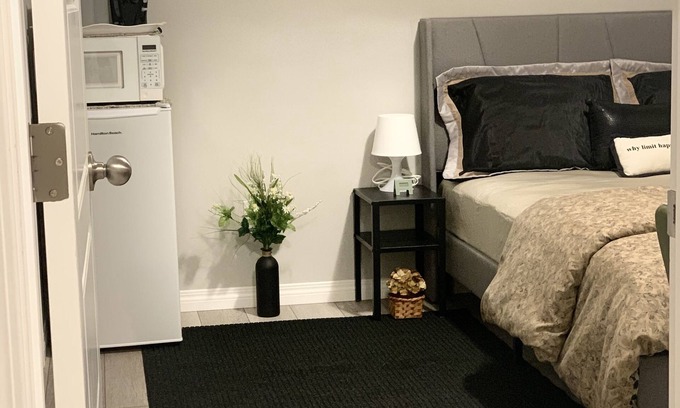 West Edmonton Casa | My place of calm