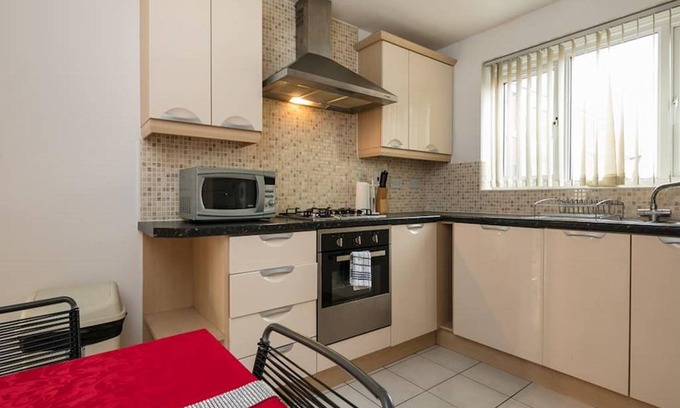 Cheetham Hill Casa | My-Places Elegant 6 Bed Town House - 68