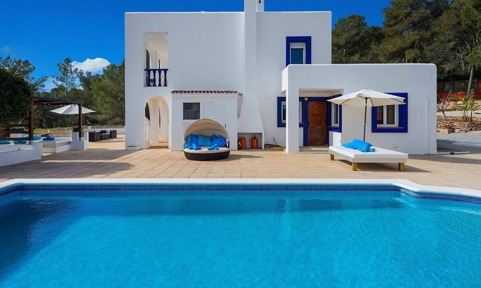 Santa Eulalia del Rio Villa | Villa en Santa Eulalia Del Río con 4 habitaciones, capacidad 8