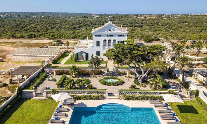 Mahon Villa | Villa en Maó con 6 habitaciones, capacidad 12