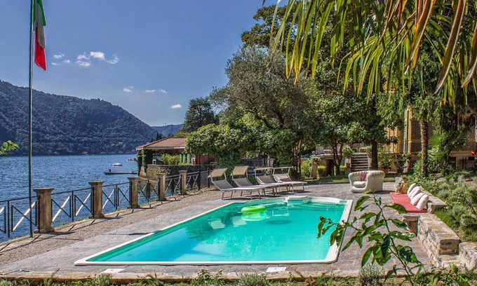 Moltrasio Villa | Villa en Moltrasio con 8 habitaciones, capacidad 16