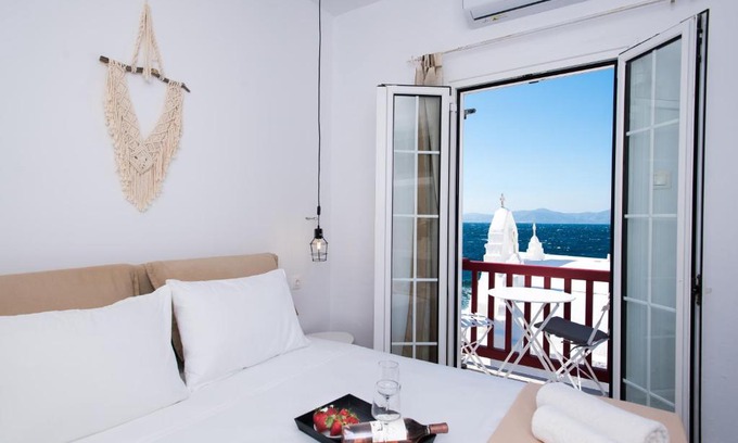 Little Venice Apartamento | Myconian Little Venice Elite Suites with Sea View