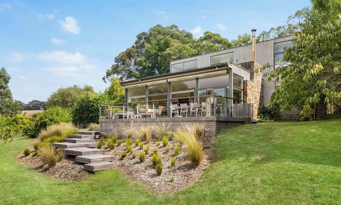 Merricks North Casa | Myers Road Villa - pool, trampoline, firepit, acreage