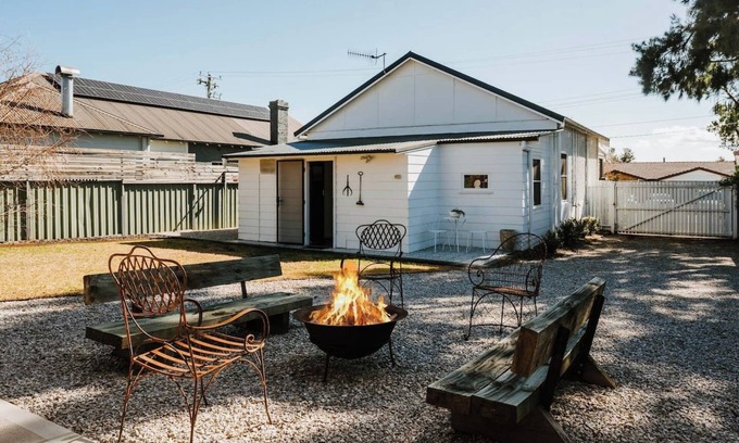 Central Mudgee Cabaña | Mygoura Cottage Charming Country Living in Town