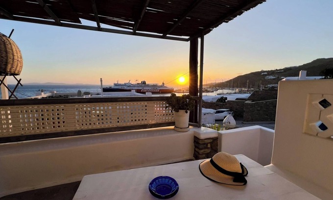 Tourlos Apartamento | Mykonos Violet Nest - Sea View Escape