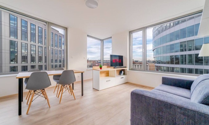 Smichov Apartamento | MyMozart City Center Residence: Sapphire Sky Suite