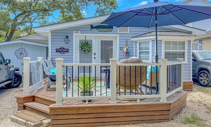 Myrtle Beach Cabaña | Myrtle Beach 'Coastal Cabana' w/ Resort Amenities!