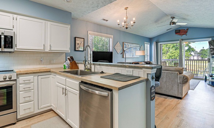 Carolina Forest Condominio | Myrtle Beach Condo, 4 Mi to Broadway at the Beach!