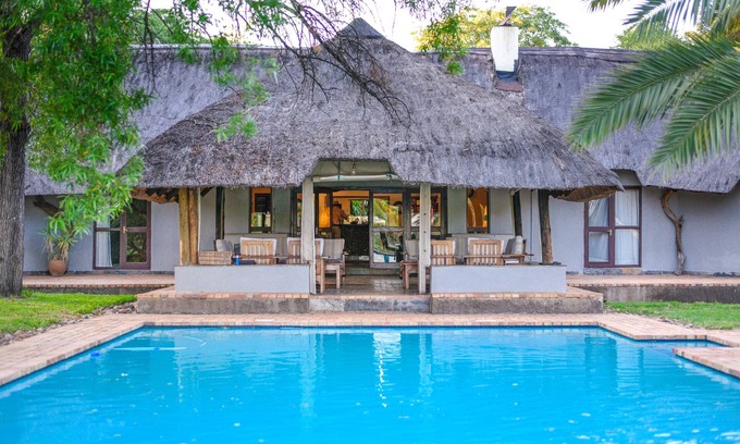 Beestekraal Cabina | Mziki Safari Lodge