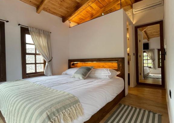 Berat Hotel | N'Gorice